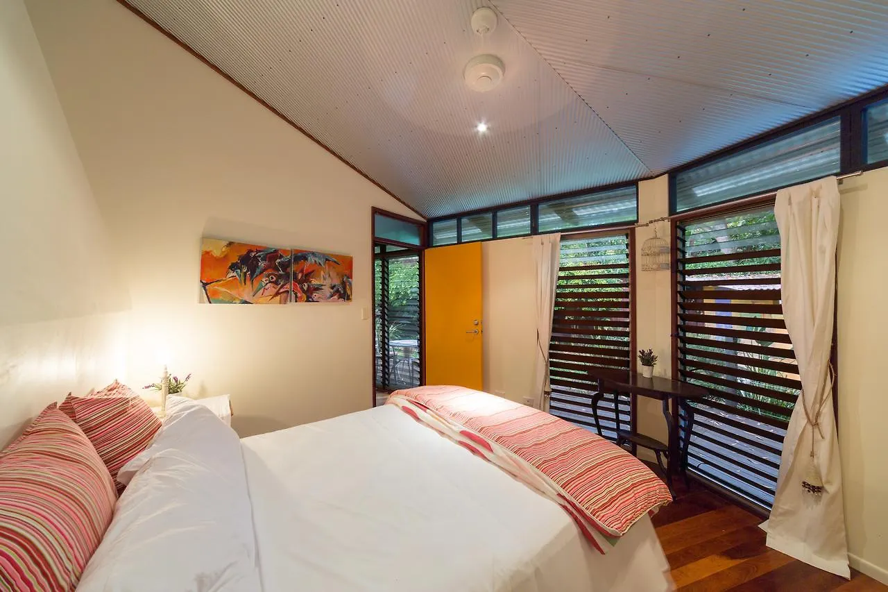 The Dome House Bed & Breakfast Coolum Beach 3*,  Australia